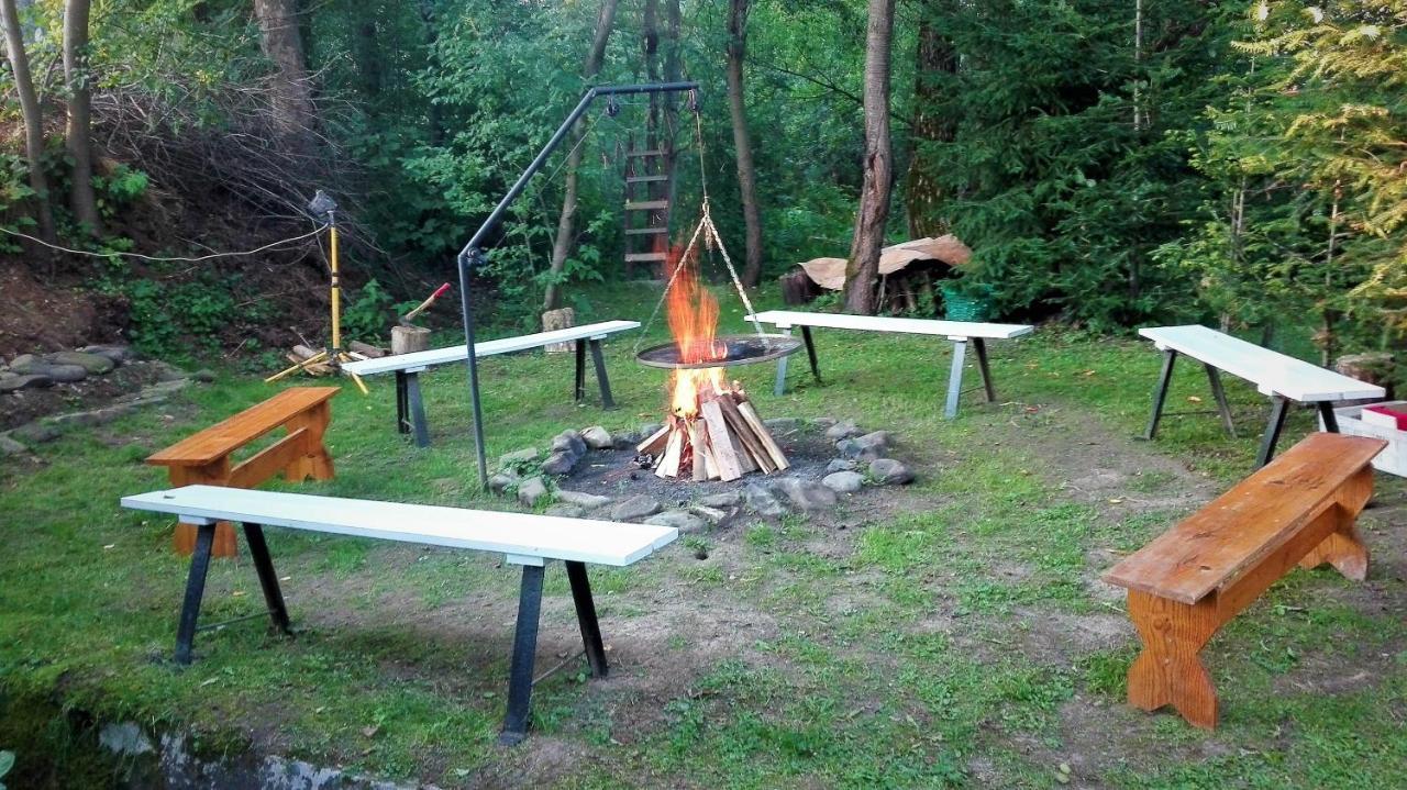 Noclegi U Kowalczykow Zubrzyca Gorna Esterno foto